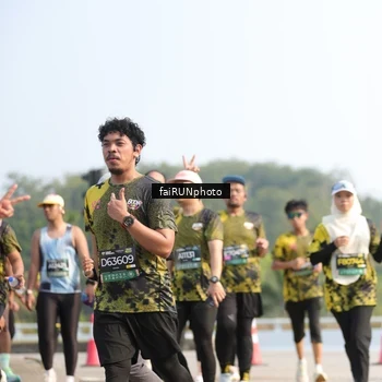 Runner Photo 6605187