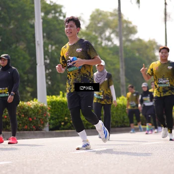 Runner Photo 6605372