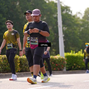Runner Photo 6605435