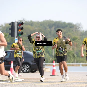 Runner Photo 6605773