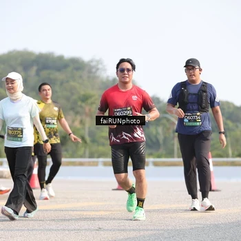 Runner Photo 6605862