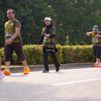 Runner Photo 6605891