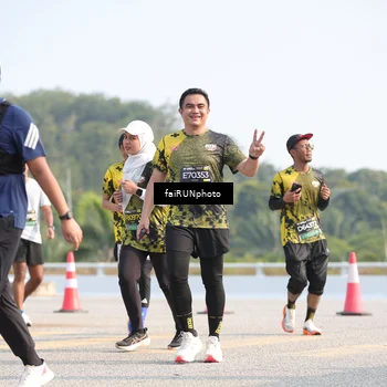 Runner Photo 6605908