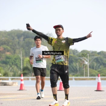 Runner Photo 6605924