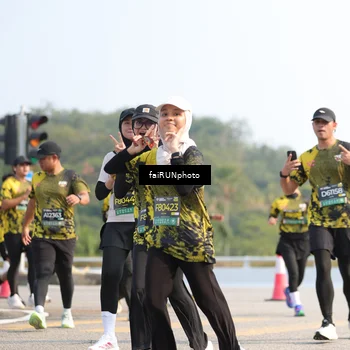 Runner Photo 6605992