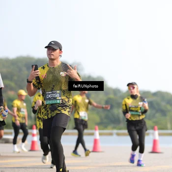 Runner Photo 6606030