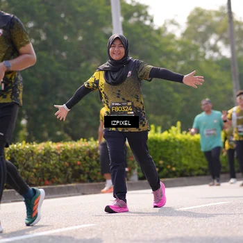 Runner Photo 6606101