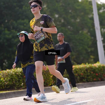 Runner Photo 6606272