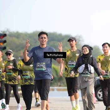 Runner Photo 6606693