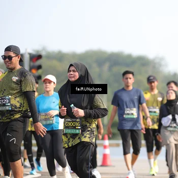 Runner Photo 6606694