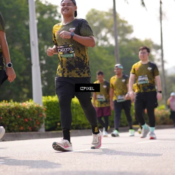 Runner Photo 6606913