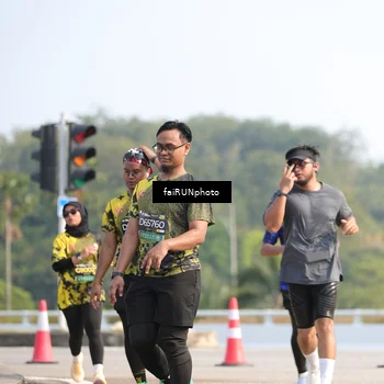 Runner Photo 6607043