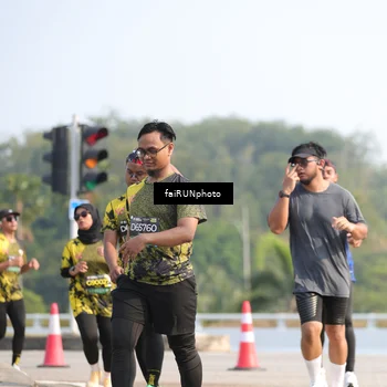 Runner Photo 6607048