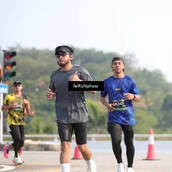 Runner Photo 6607070