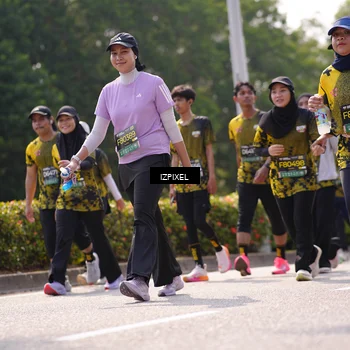 Runner Photo 6607143