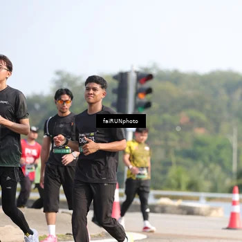 Runner Photo 6607212