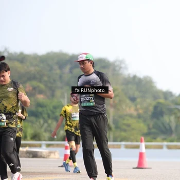 Runner Photo 6607330