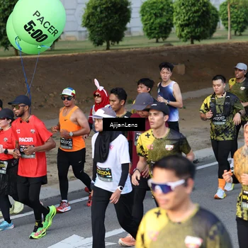 Runner Photo 6607635