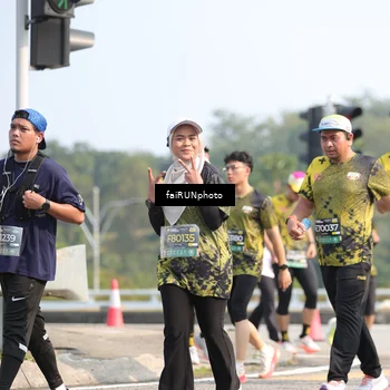 Runner Photo 6607843