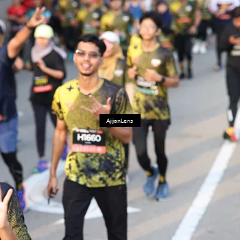 Runner Photo 6608024