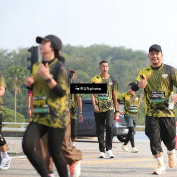 Runner Photo 6608033