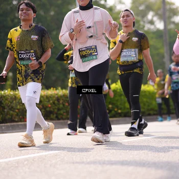 Runner Photo 6608043