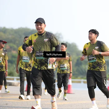 Runner Photo 6608069