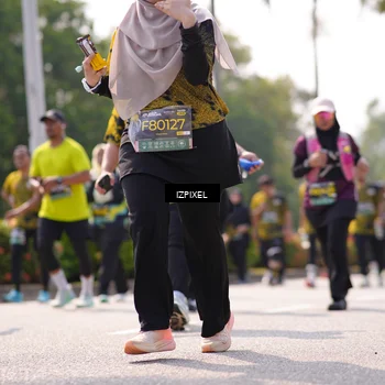 Runner Photo 6608102