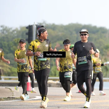 Runner Photo 6608210