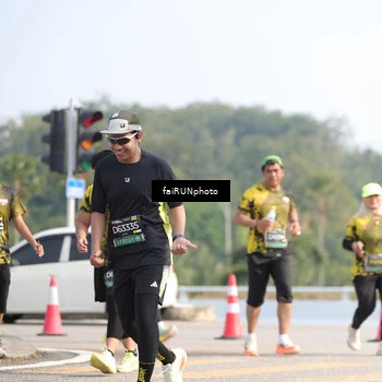 Runner Photo 6608214