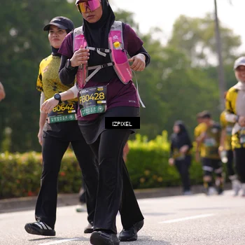 Runner Photo 6608234