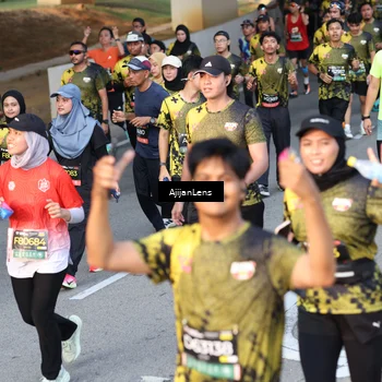 Runner Photo 6608271