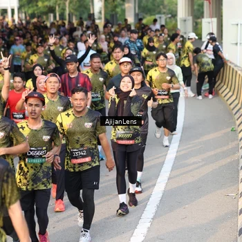 Runner Photo 6608389