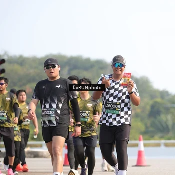 Runner Photo 6608391
