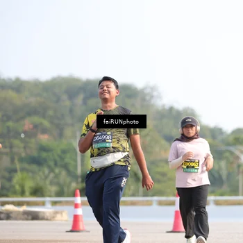Runner Photo 6608512