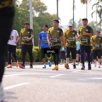 Runner Photo 6608844