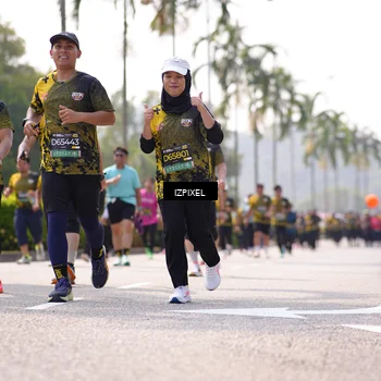 Runner Photo 6608849