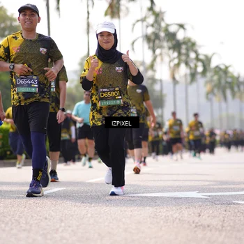 Runner Photo 6608862