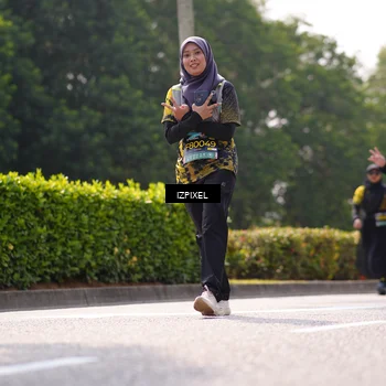 Runner Photo 6609135