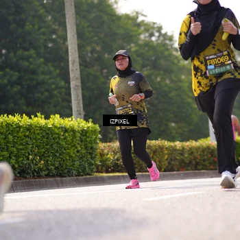 Runner Photo 6609242