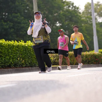 Runner Photo 6609295