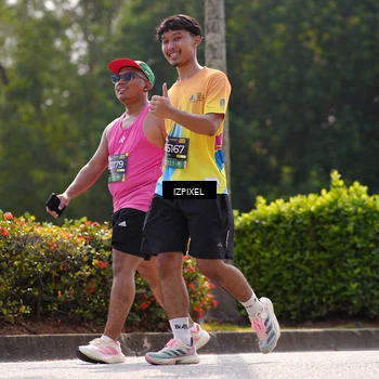Runner Photo 6609331