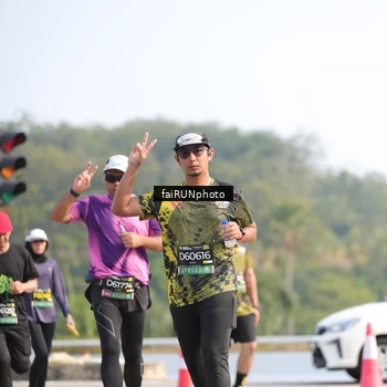 Runner Photo 6609542