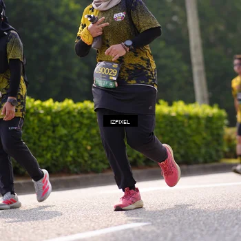 Runner Photo 6609547