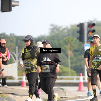 Runner Photo 6609807