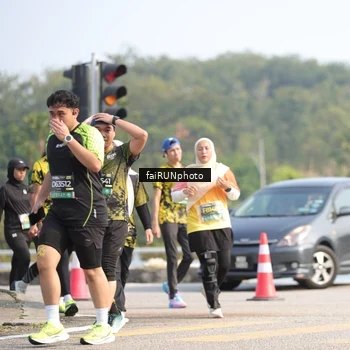Runner Photo 6609845