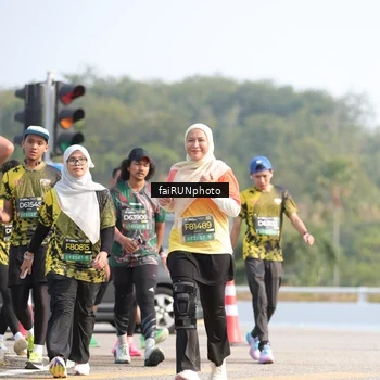 Runner Photo 6609893