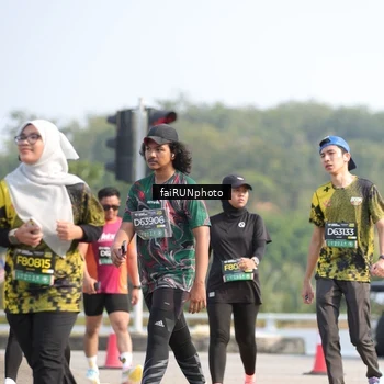 Runner Photo 6609953