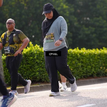 Runner Photo 6609978