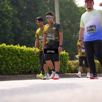 Runner Photo 6610002
